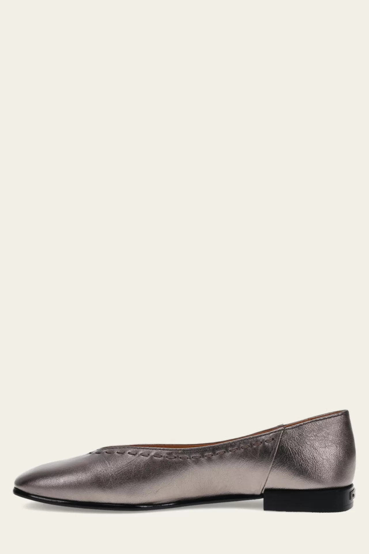 Frye Claire Flat Store